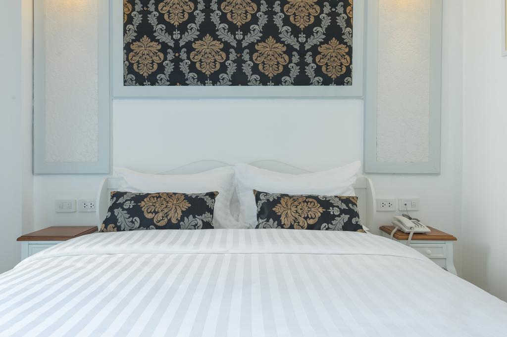 White Ivory Bed And Breakfast Бангкок Экстерьер фото