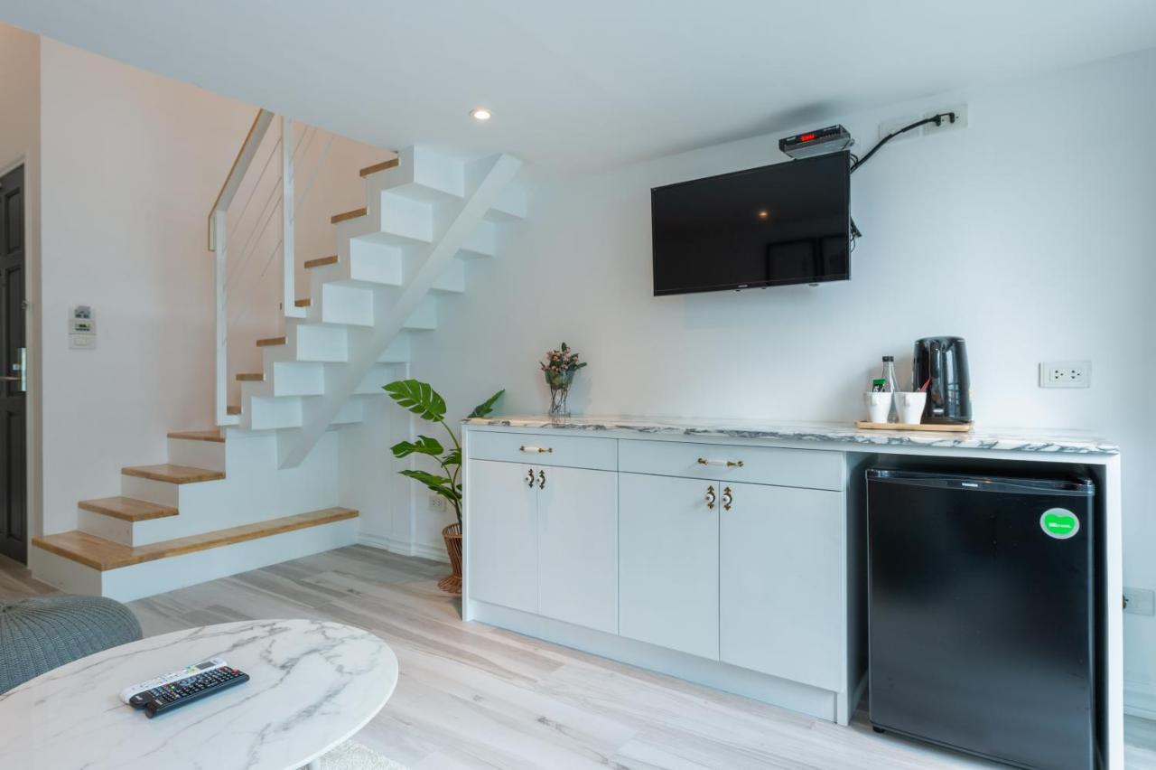 White Ivory Bed And Breakfast Бангкок Экстерьер фото