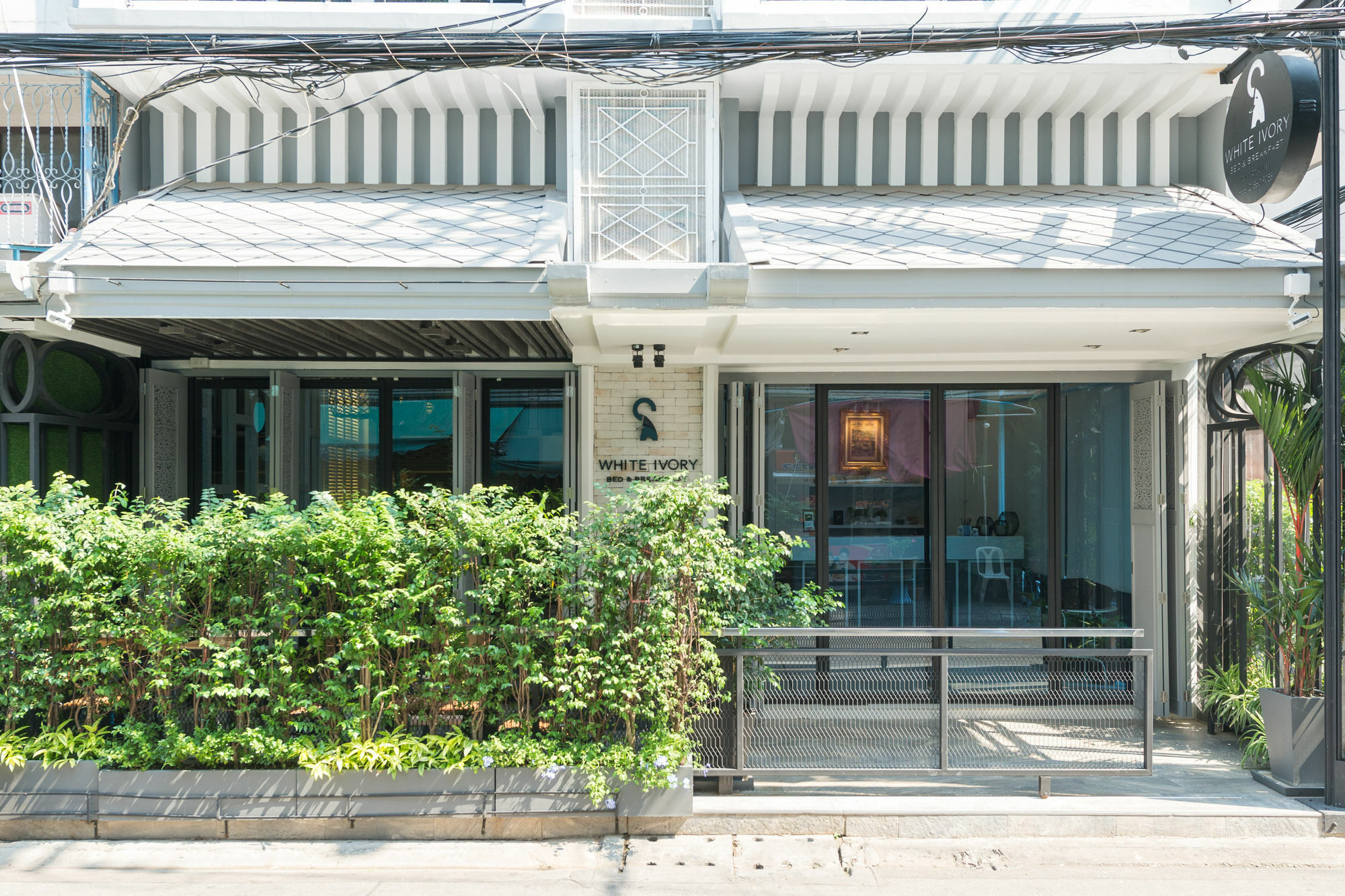 White Ivory Bed And Breakfast Бангкок Экстерьер фото